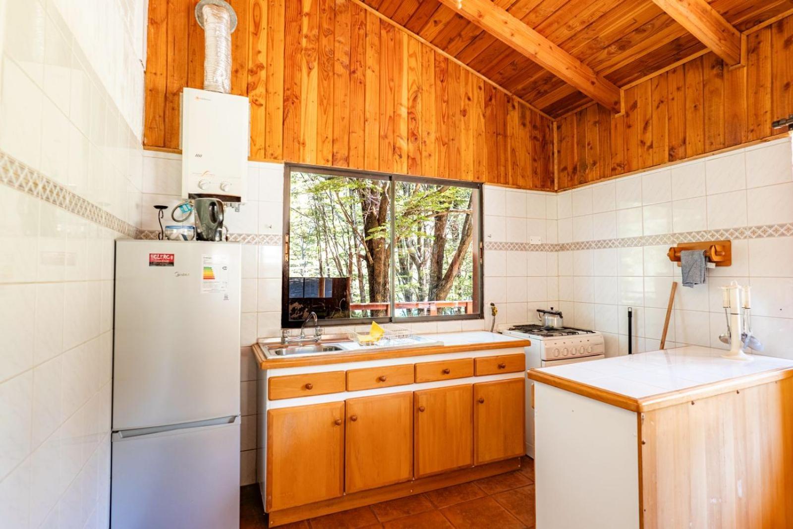 Cabanas Rapidos Del Rio Baker Puerto Bertrand 外观 照片